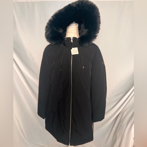 Dkny Jackets & Blazers - NWT / DKNY women’s black water-resistant parka with plush faux-fur hood.